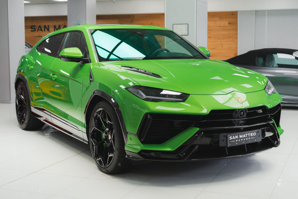 LAMBORGHINI URUS PERFORMANTE