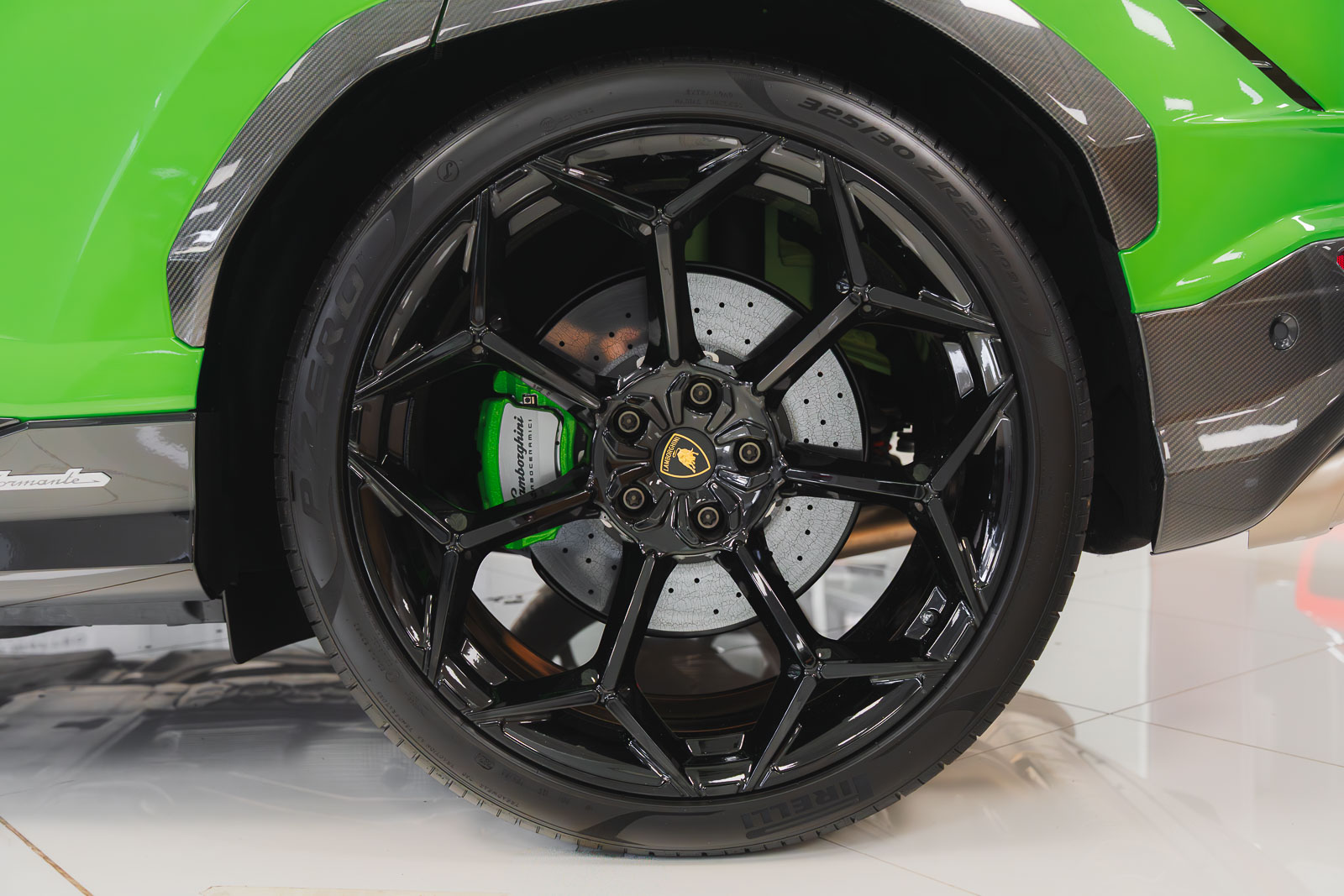LAMBORGHINI URUS PERFORMANTE