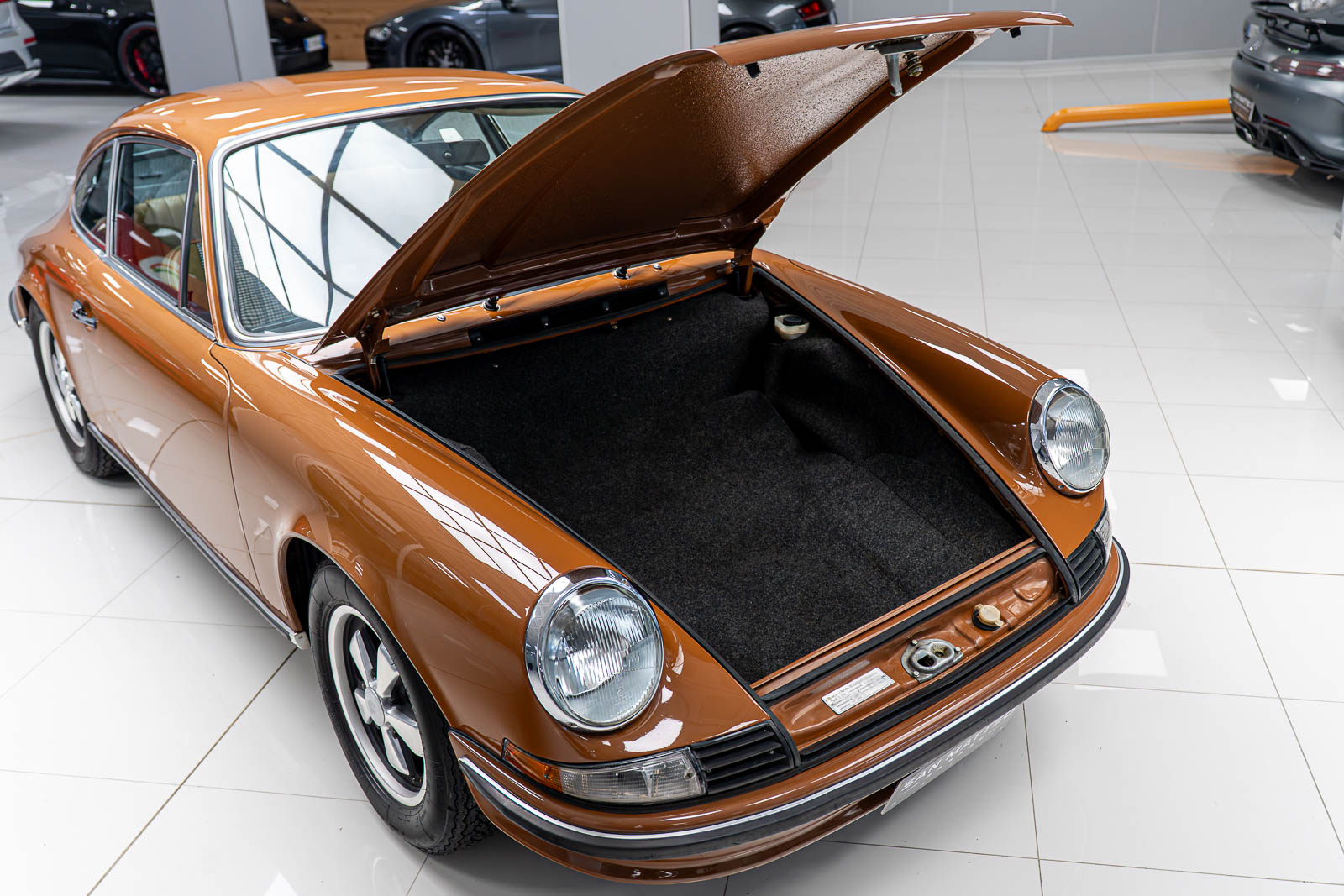 PORSCHE 911 2.4 S