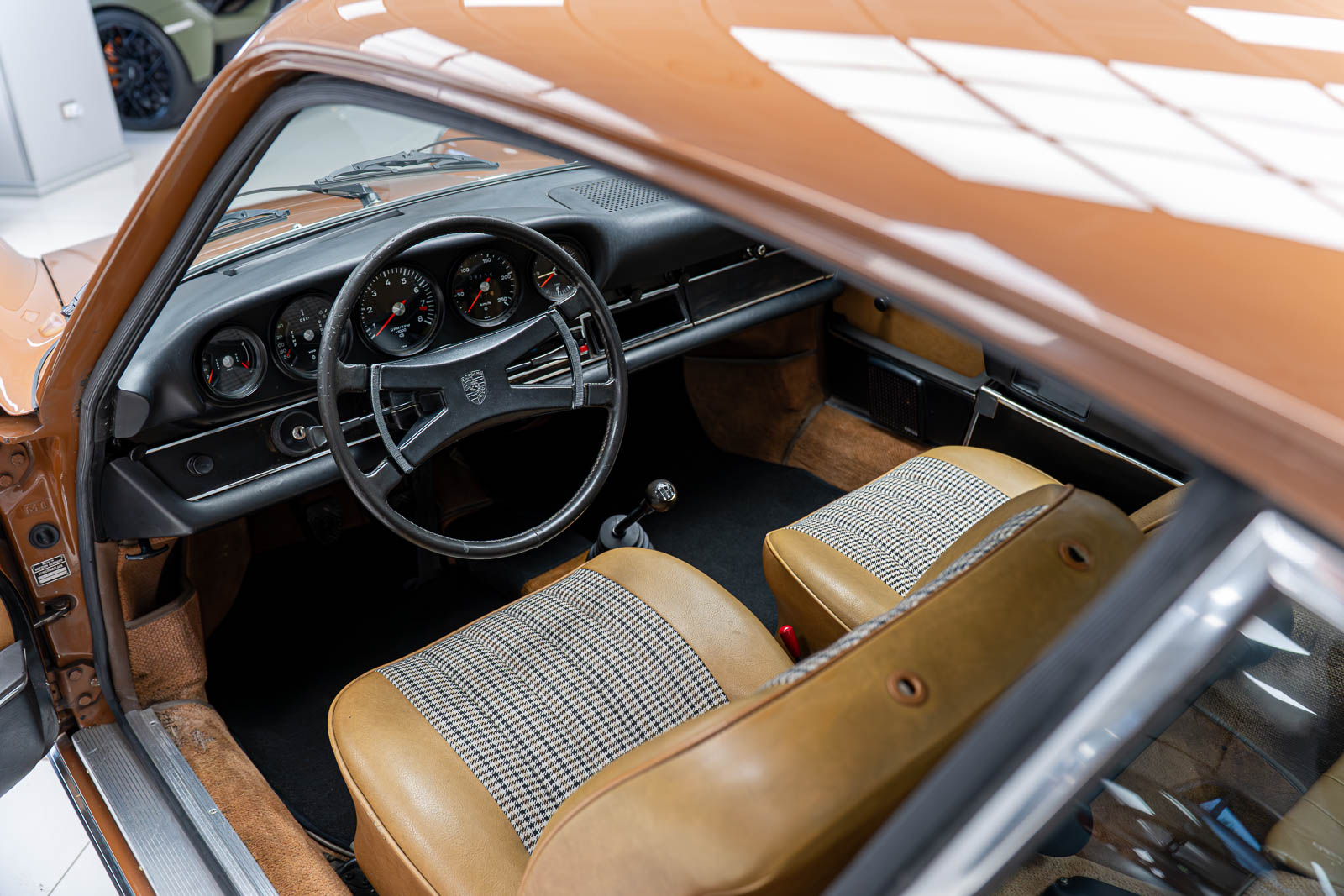 PORSCHE 911 2.4 S